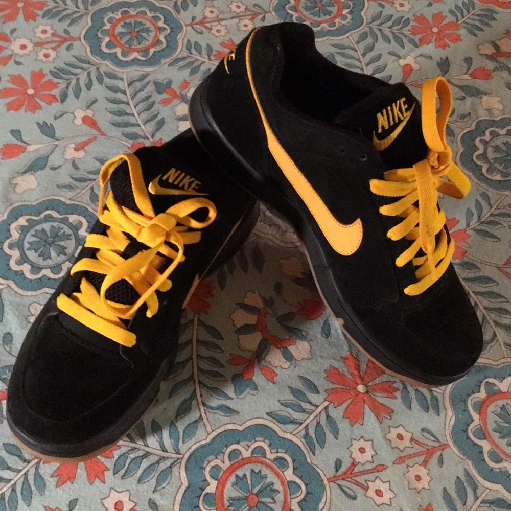 Men’s Suede Nikes—Sample